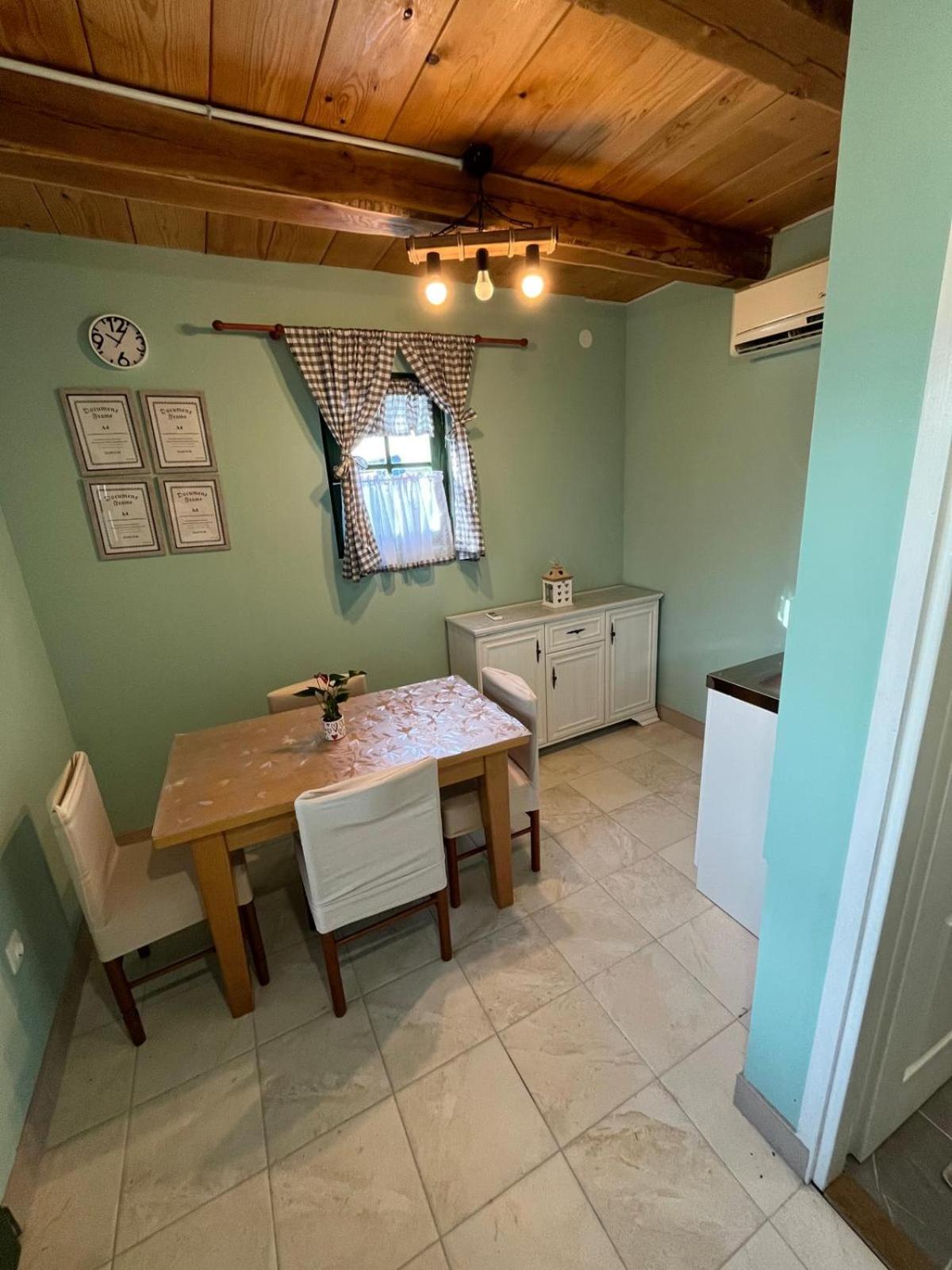 Appartement Wooden House Ante Self Check - In And Check - Out à Otočac Extérieur photo